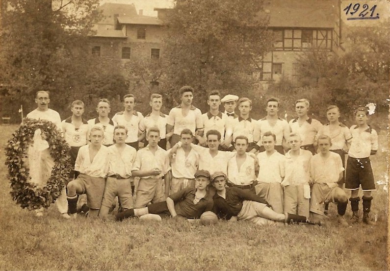 Mannschaft des Jahnbundes Oberweimar 1921 | Vereinschronik VfB Oberweimar
