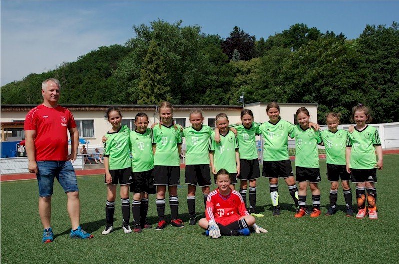 Die F- und E-Mädchen vom VfB Oberweimar bei einen Freundschaftsspiel in Bad Berka