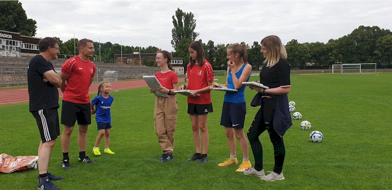 Verabschiedungen bei unseren B-Juniorinnen Verabschiedungen bei unseren B-Juniorinnen