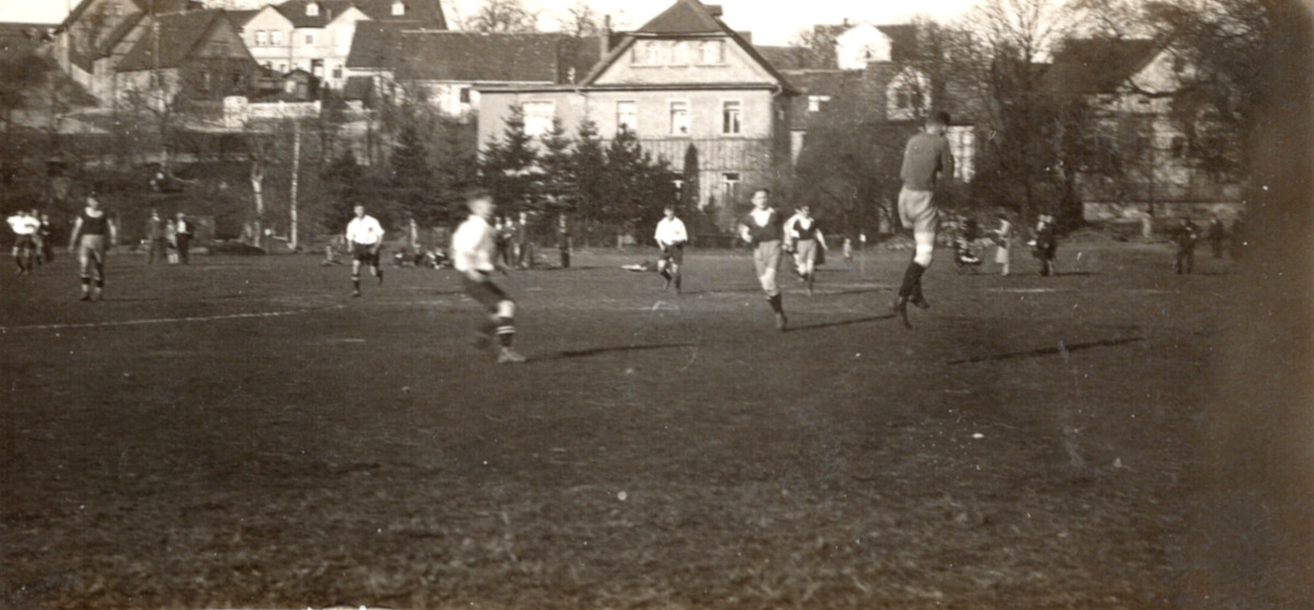 Sportplatz „In der Aue“ Sportplatz „In der Aue“