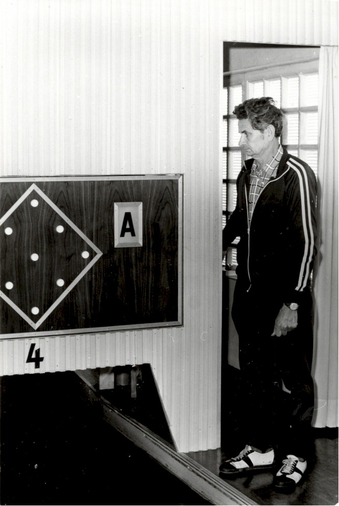 Vereinsvorsitzender und Bahnwart Bernhard Böhme Vereinsvorsitzender und Bahnwart Bernhard Böhme