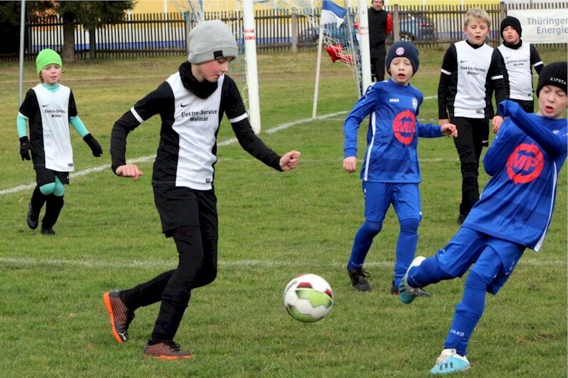 E1-Junioren vom VfB Oberweimar E1-Junioren vom VfB Oberweimar