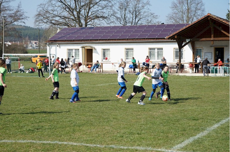 Die E-Juniorinnen vom VfB Oberweimar in Bad Salzungen