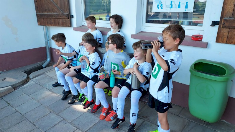 KFA-Turnier mit den F-Junioren des VfB Oberweimar KFA-Turnier mit den F-Junioren des VfB Oberweimar