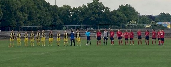 Frauenmannschaft des VfB Oberweimar gewinnt gegen Weida