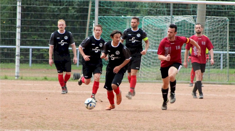 Erste gewinnt 4:0 gegen Kreisligist Niederroßla