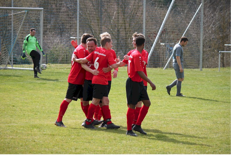 Sieg im Spitzenspiel