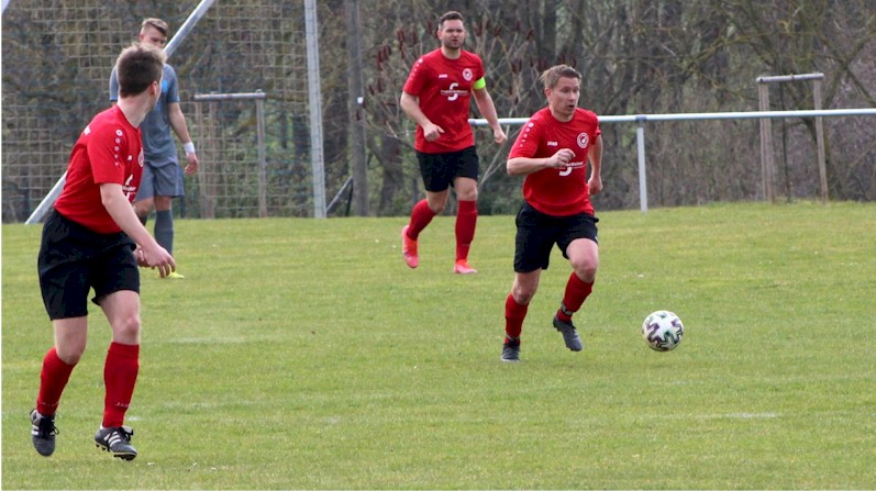 Sieg im Spitzenspiel