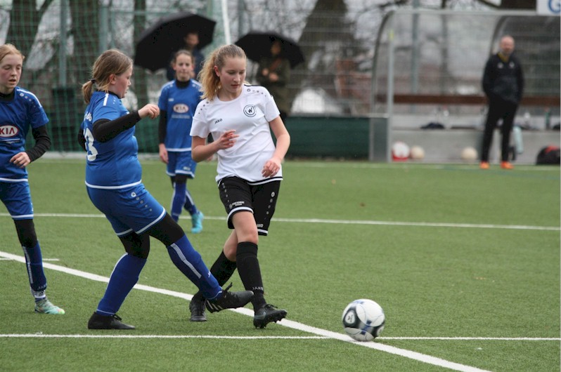 C-Juniorinnen des VfB Oberweimar gewinnen gegen EFC Ruhla 08