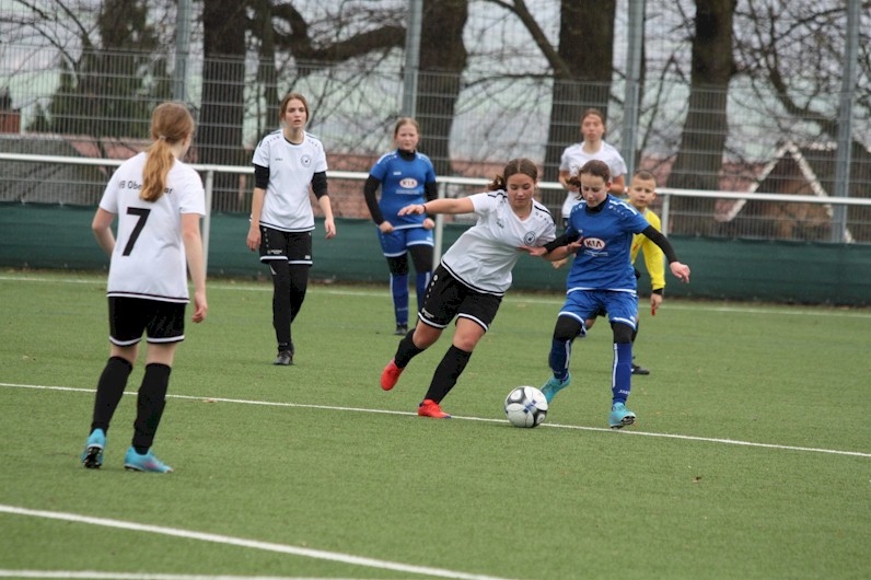 C-Juniorinnen des VfB Oberweimar gewinnen gegen EFC Ruhla 08