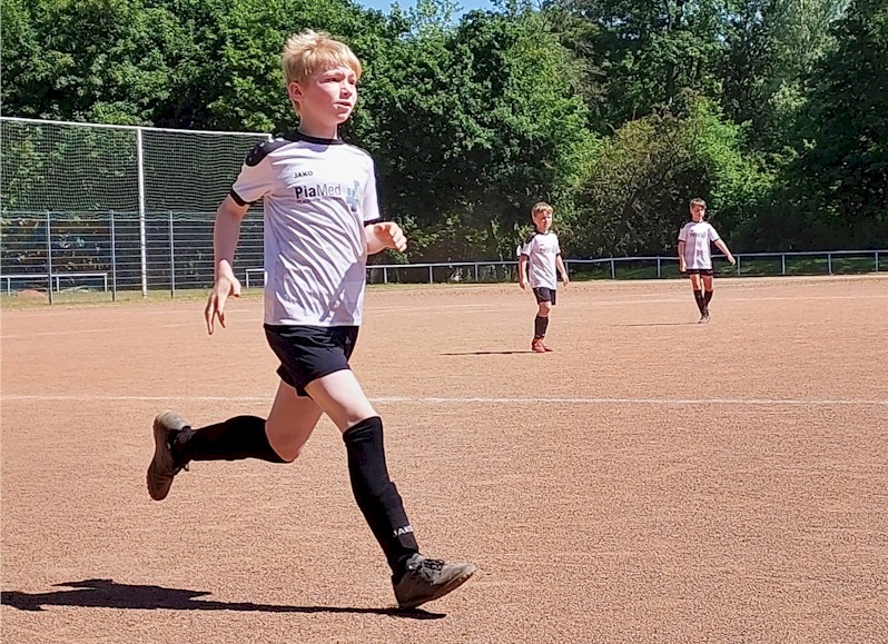 Sieg auf der trockenen Falkenburg Sieg auf der trockenen Falkenburg