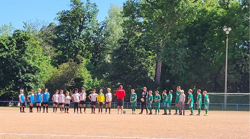 Sieg auf der trockenen Falkenburg Sieg auf der trockenen Falkenburg