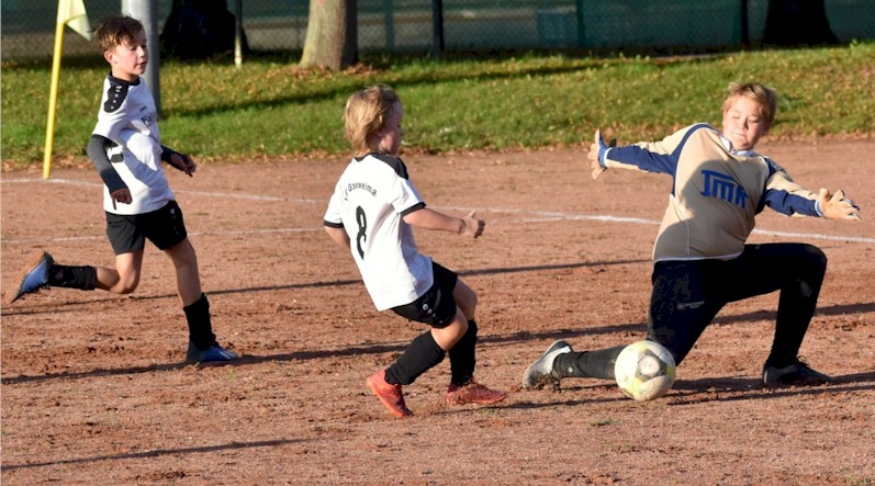 D2-Junioren vom VfB Oberweimar siegen im Pokalderby