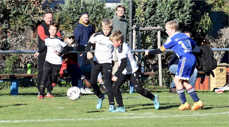 D2-Junioren vom VfB Oberweimar beim Auswärtsspiel in Niederzimmern