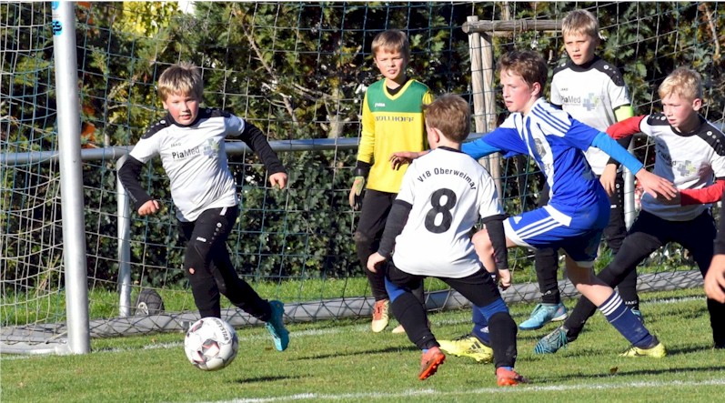 D2-Junioren vom VfB Oberweimar beim Auswärtsspiel in Niederzimmern D2-Junioren vom VfB Oberweimar beim Auswärtsspiel in Niederzimmern