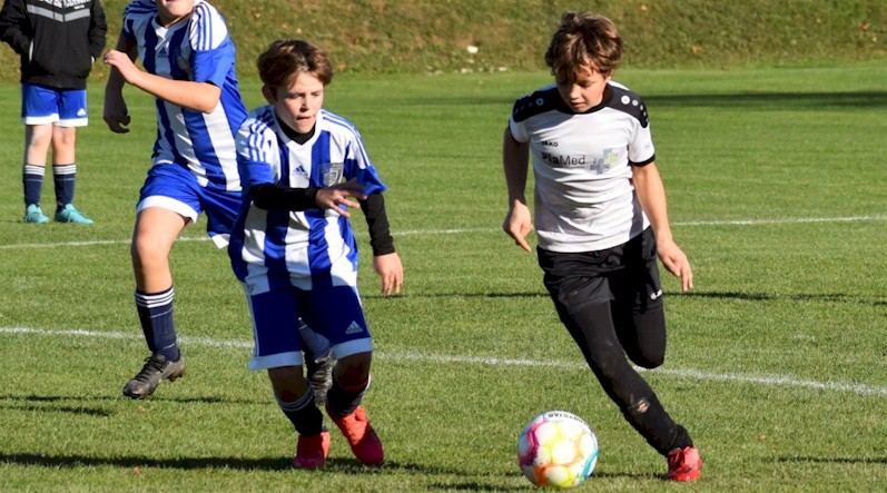 D2-Junioren vom VfB Oberweimar beim Auswärtsspiel in Niederzimmern