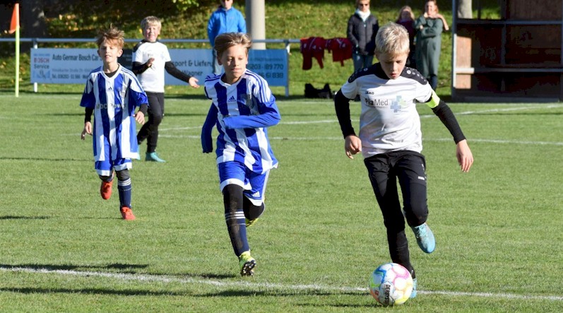 D2-Junioren vom VfB Oberweimar beim Auswärtsspiel in Niederzimmern D2-Junioren vom VfB Oberweimar beim Auswärtsspiel in Niederzimmern
