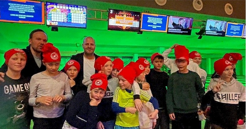 Weihnachtsfeier auf der Bowlingbahn Weihnachtsfeier auf der Bowlingbahn
