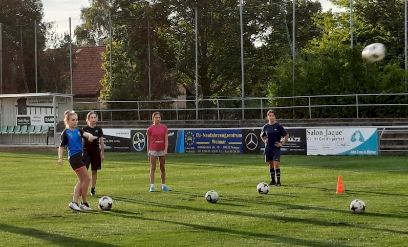 Training der D-Juniorinnen vom VfB Oberweimar