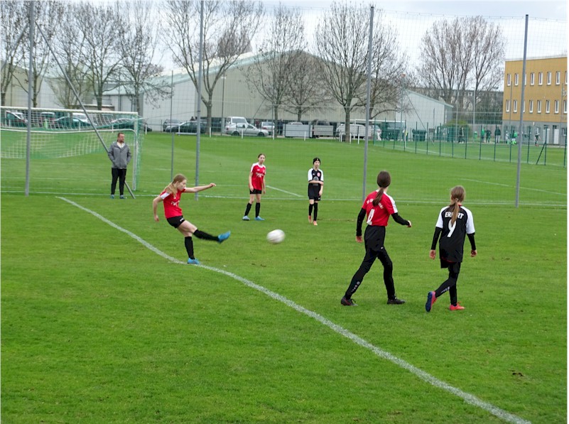 D-Juniorinnen vom VfB Oberweimar: An Erfahrung gewonnen!