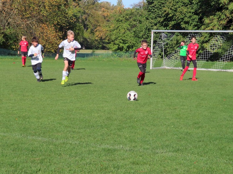 E1-Junioren vom VfB Oberweimar gegen SV 95 Ballstedt auf dem Parksportplatz