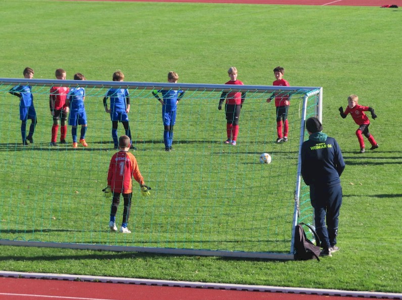 E1-Junioren vom VfB Oberweimar gewinnen gegen Empor Weimar