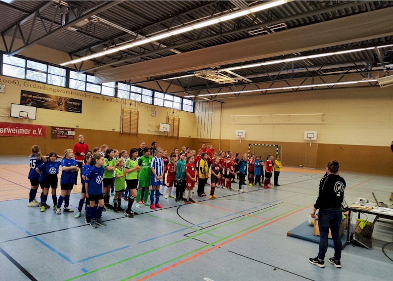 E-Juniorinnen - Mit Miniteam zum VfB Oberweimar-Hallencup