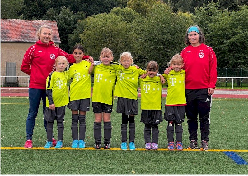 Mädchenfußball beim VfB Oberweimar: Unsere F-Juniorinnen in der Saison 2022/2023