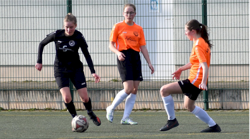 Frauen vom VfB Oberweimar im Spiel gegen Wismut Gera