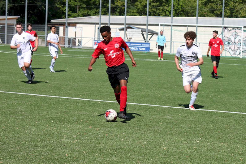 Der VfB Oberweimar zu Gast beim Schöndorfer SV Der VfB Oberweimar zu Gast beim Schöndorfer SV