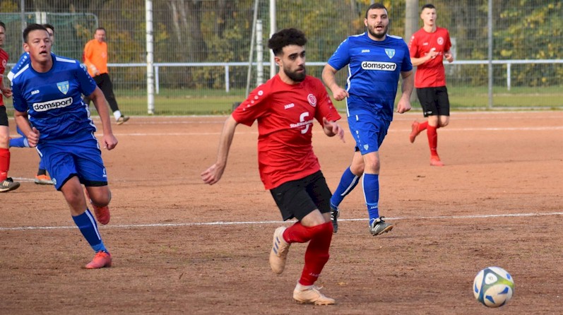 Hart erkämpfter Derbysieg - Herren schlagen Empor 2:0 Hart erkämpfter Derbysieg - Herren schlagen Empor 2:0