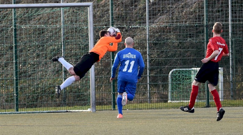 Herren vom VfB Oberweimar verlieren gegen Stadtilm Herren vom VfB Oberweimar verlieren gegen Stadtilm