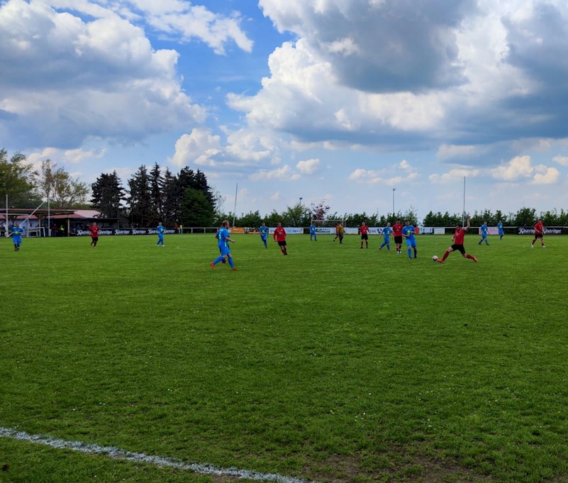 Niederlage in Isseroda - Herren mit 1:2 Niederlage in Isseroda - Herren mit 1:2