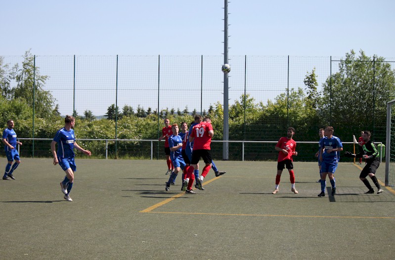 Derbysieg auf dem Lindenberg - VfB gewinnt 4:1 gegen Empor 2.