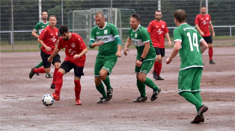 Herren vom VfB Oberweimar siegen auf der Falkenburg gegen Eintracht Obernissa