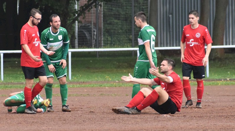 Herren vom VfB Oberweimar siegen auf der Falkenburg gegen Eintracht Obernissa