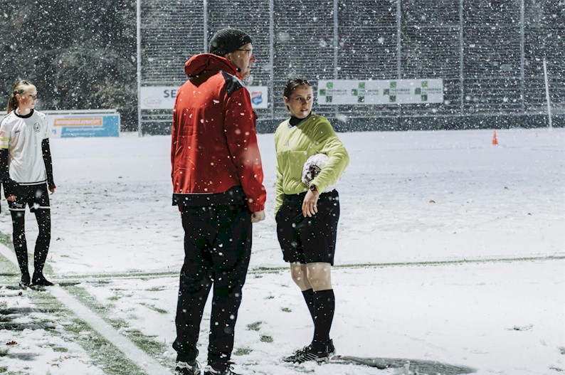 Knappe Niederlage im Schneegestöber