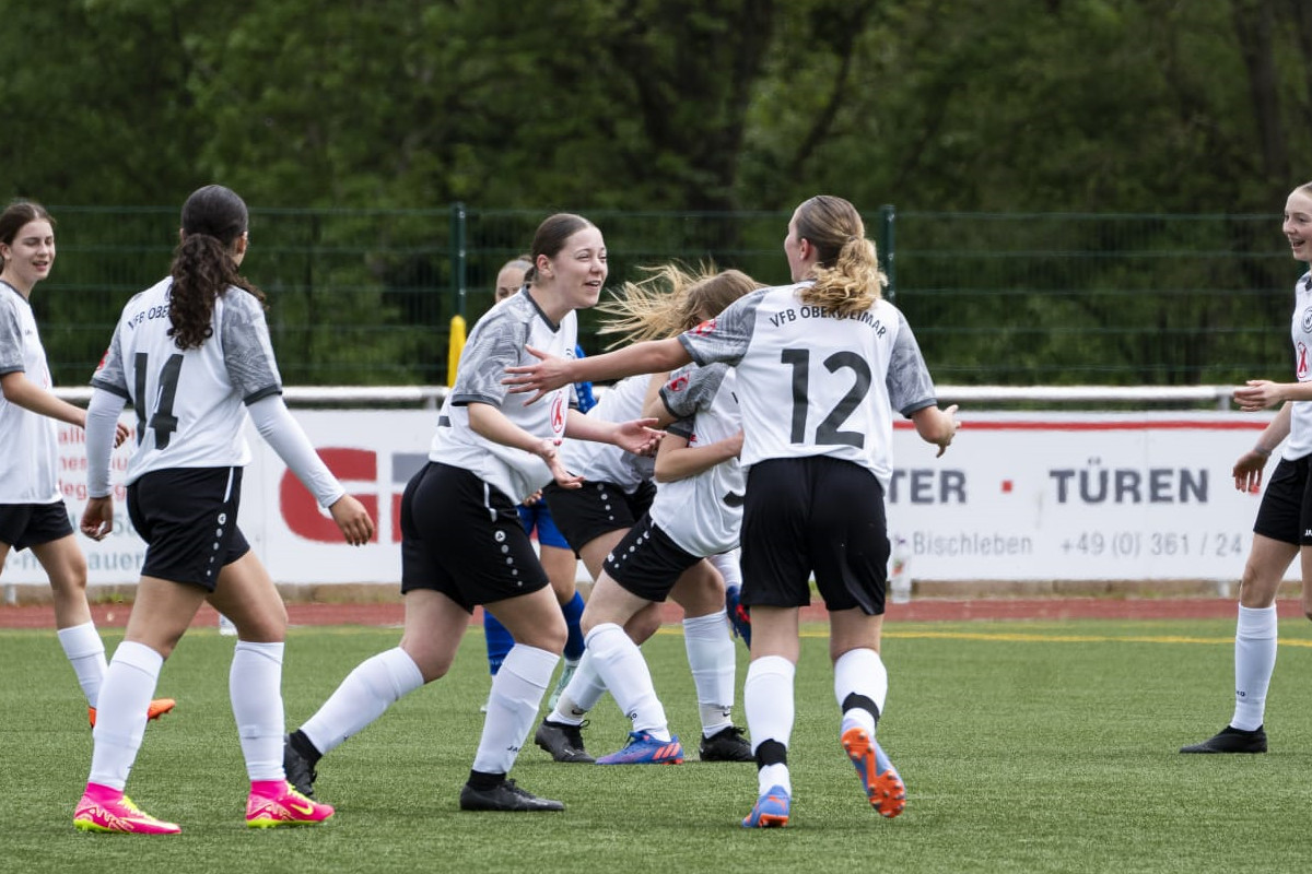 Sieg und Tabellenführung Sieg und Tabellenführung