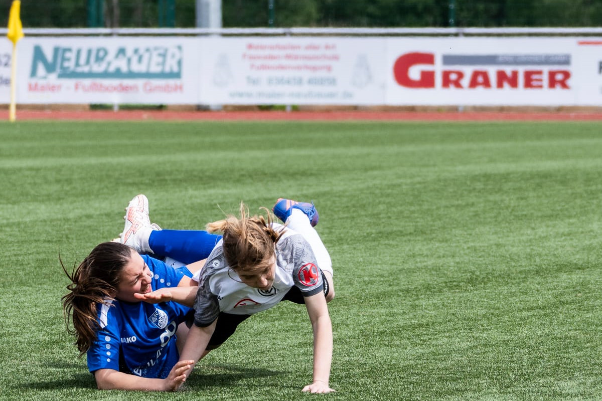 Sieg und Tabellenführung Sieg und Tabellenführung