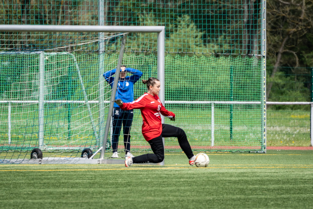Sieg und Tabellenführung Sieg und Tabellenführung