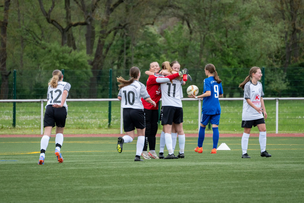 Sieg und Tabellenführung