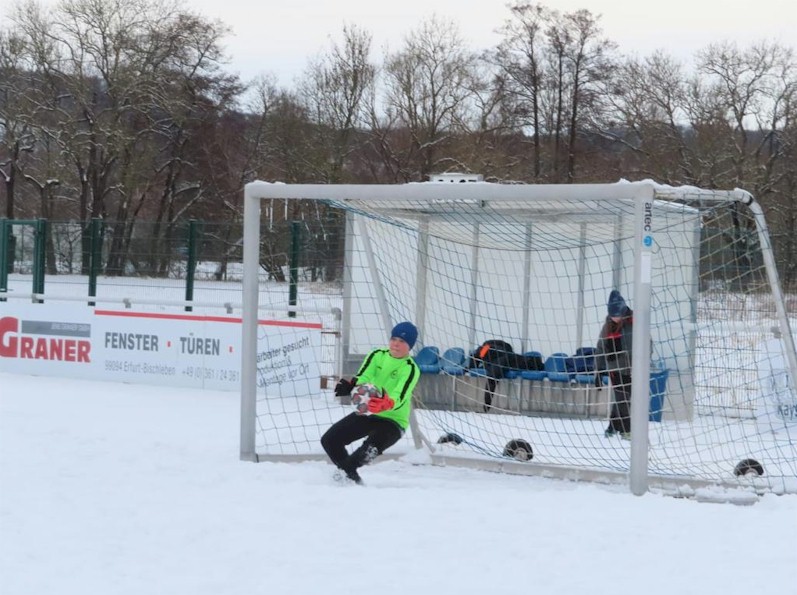 Fußball im Tiefschnee Fußball im Tiefschnee