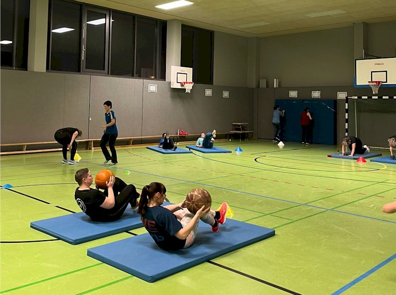 Hochmotivierte Fitnessfrauen