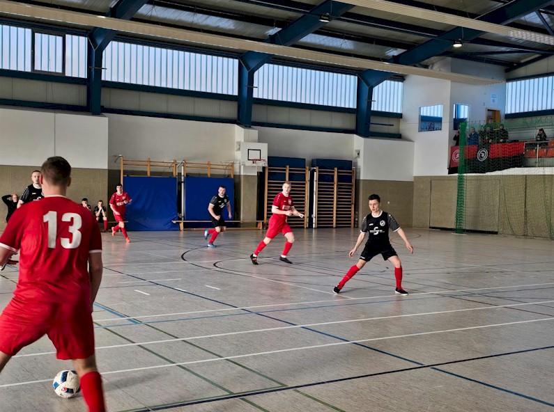 Zweiter Platz beim Zwischenrundenturnier - Herren ziehen in Finalturnier ein Zweiter Platz beim Zwischenrundenturnier - Herren ziehen in Finalturnier ein