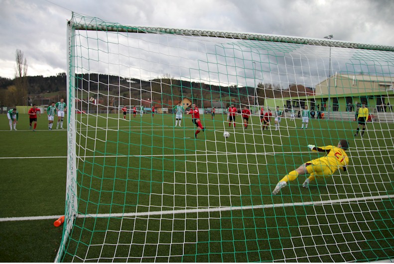 Steigerung in der 2. Halbzeit wurde mit dem Sieg belohnt Steigerung in der 2. Halbzeit wurde mit dem Sieg belohnt