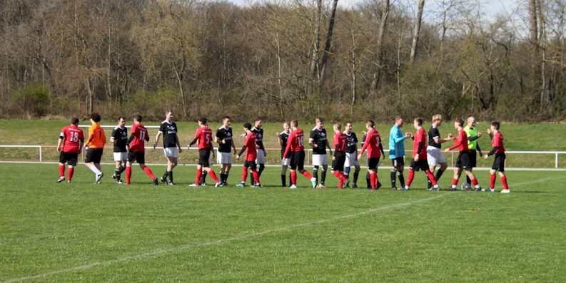Rückrundenstart geglückt - Erste gewinnt in Pfiffelbach Rückrundenstart geglückt - Erste gewinnt in Pfiffelbach