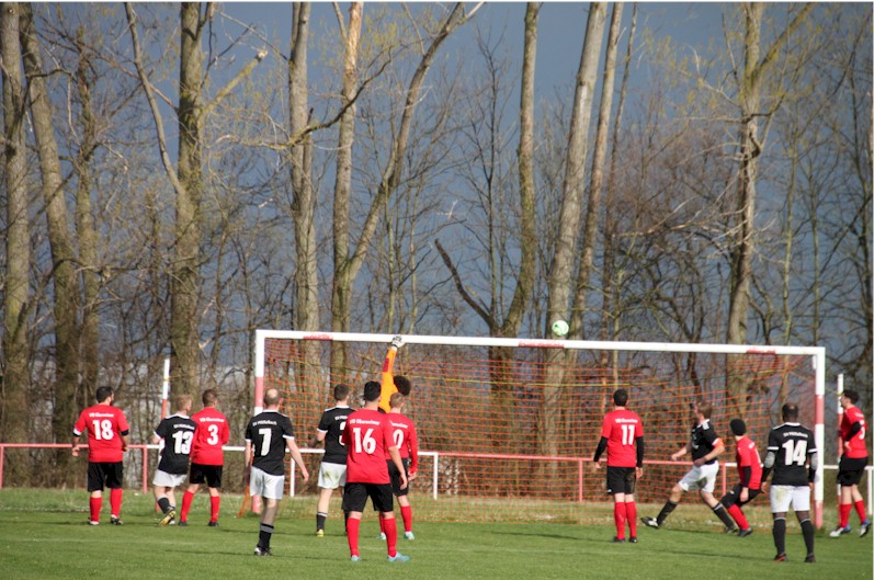Rückrundenstart geglückt - Erste gewinnt in Pfiffelbach Rückrundenstart geglückt - Erste gewinnt in Pfiffelbach