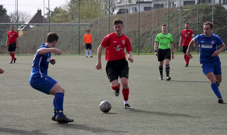 Kantersieg gegen Berlstedt - Erste gewinnt 12:0 Kantersieg gegen Berlstedt - Erste gewinnt 12:0