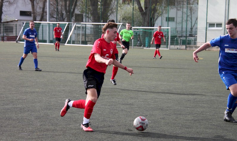 Kantersieg gegen Berlstedt - Erste gewinnt 12:0 Kantersieg gegen Berlstedt - Erste gewinnt 12:0