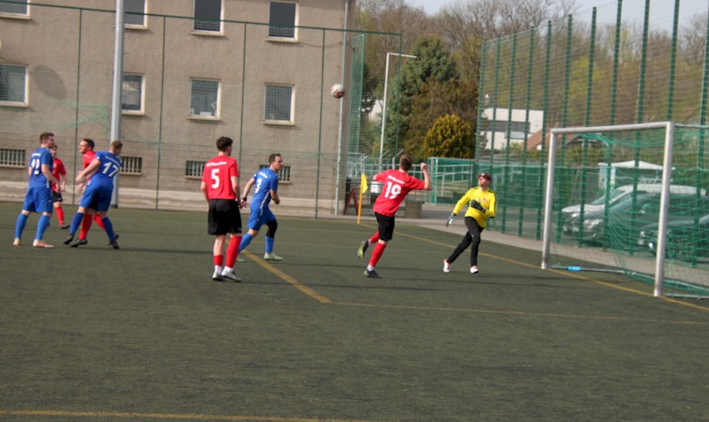Kantersieg gegen Berlstedt - Erste gewinnt 12:0 Kantersieg gegen Berlstedt - Erste gewinnt 12:0